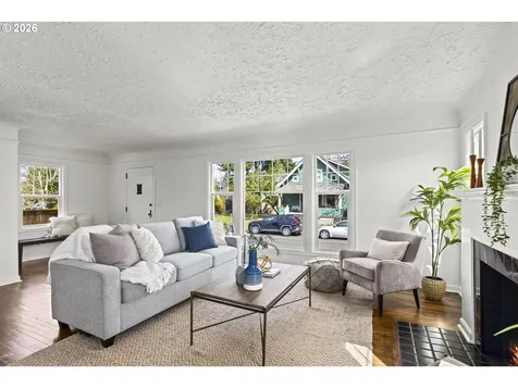 1224 NE Roselawn Street Portland OR 97211