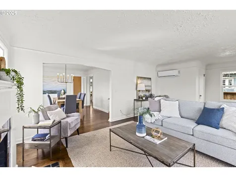 1224 NE Roselawn Street Portland OR 97211