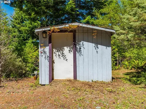 58812 Garden Valley Road Coquille OR 97423
