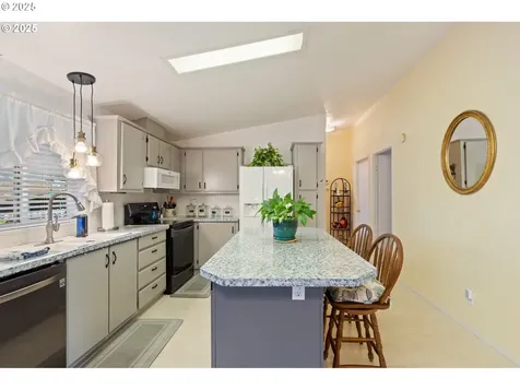 281 Heavenly Court Sutherlin OR 97479
