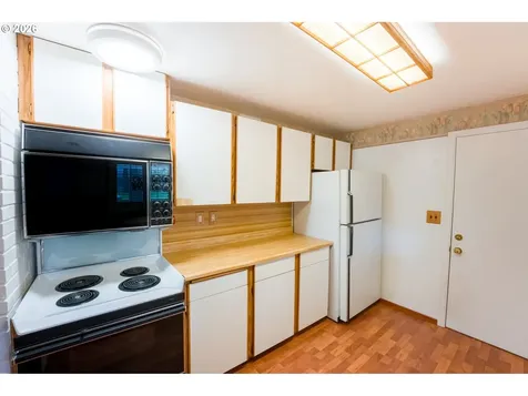 13039 NE Schuyler Street Portland OR 97230