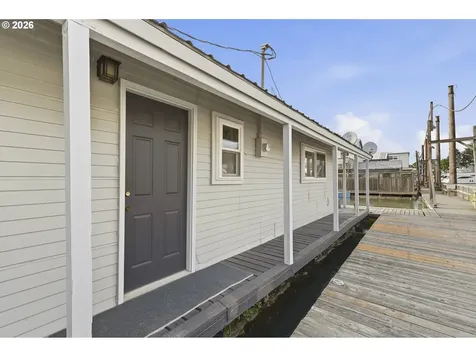 535 NE Bridgeton Road Portland OR 97211