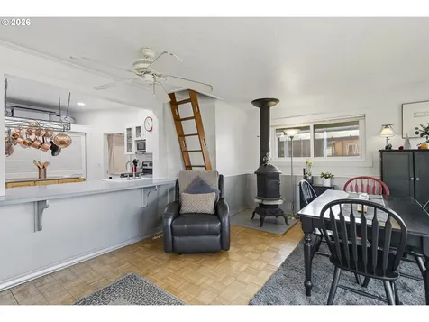 535 NE Bridgeton Road Portland OR 97211