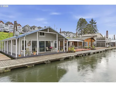 535 NE Bridgeton Road Portland OR 97211