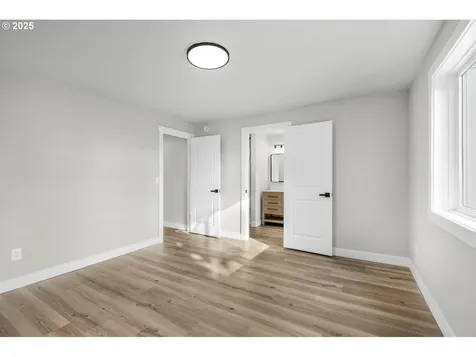 2412 NW 111th Street Vancouver WA 98685
