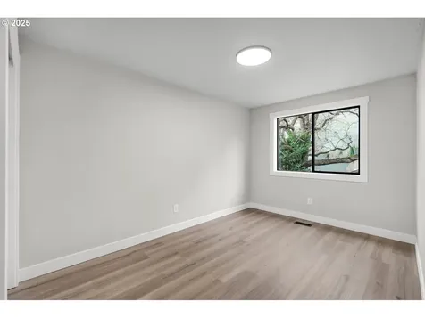 2412 NW 111th Street Vancouver WA 98685