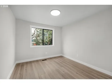 2412 NW 111th Street Vancouver WA 98685