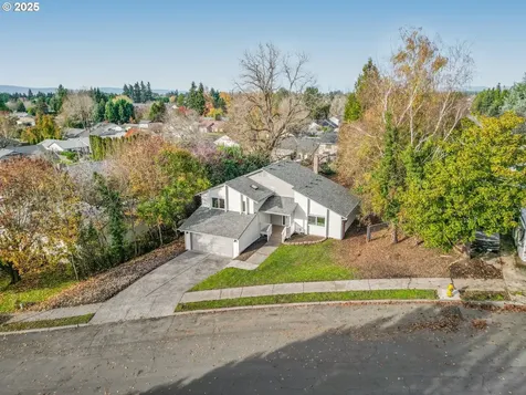 2412 NW 111th Street Vancouver WA 98685