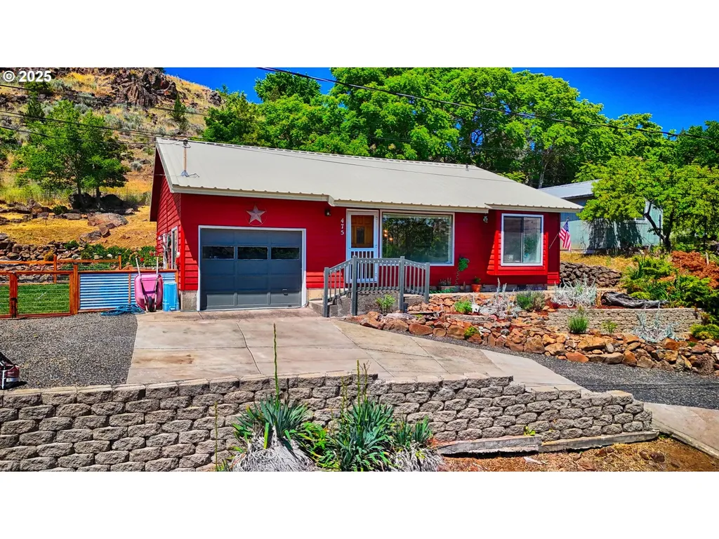 475 Burnham Avenue Maupin OR 97037