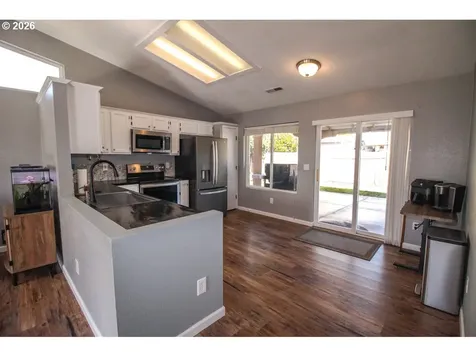 312 S Magnolia Street Cornelius OR 97113