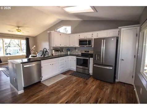 312 S Magnolia Street Cornelius OR 97113