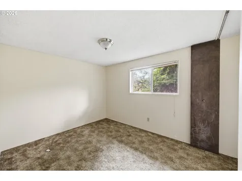 13137 SE Francis Street Portland OR 97236