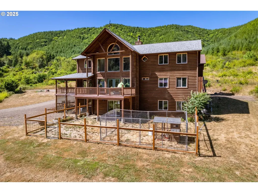 15755 Highway 36 Deadwood OR 97430