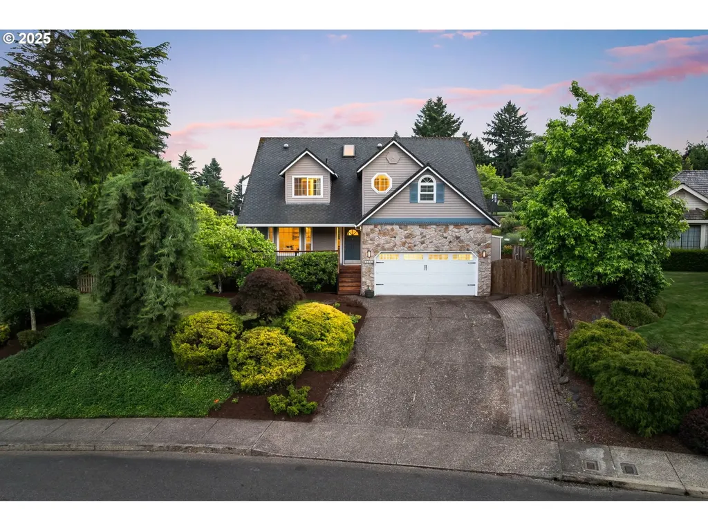 2232 SW Vacuna Street Portland OR 97219