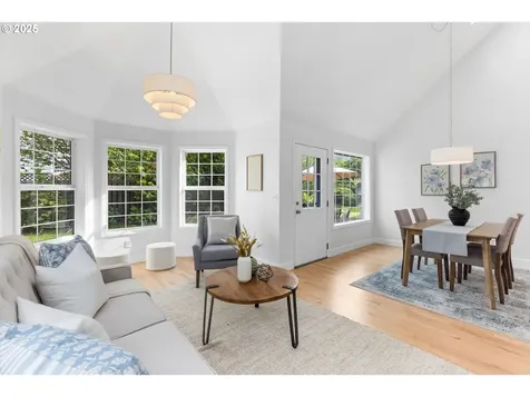 2232 SW Vacuna Street Portland OR 97219