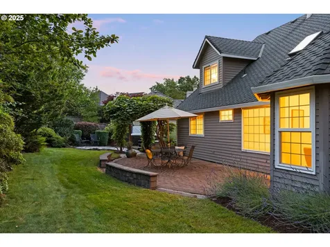 2232 SW Vacuna Street Portland OR 97219