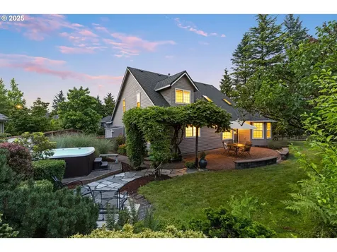 2232 SW Vacuna Street Portland OR 97219