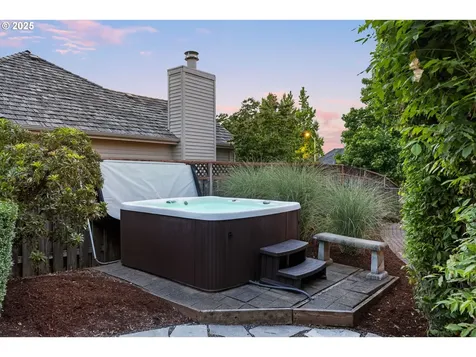 2232 SW Vacuna Street Portland OR 97219