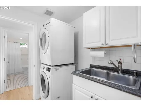 2232 SW Vacuna Street Portland OR 97219
