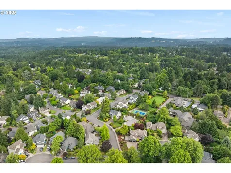 2232 SW Vacuna Street Portland OR 97219