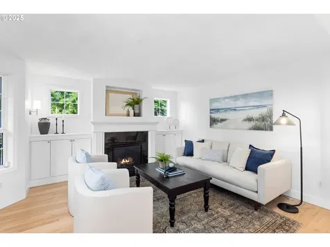 2232 SW Vacuna Street Portland OR 97219