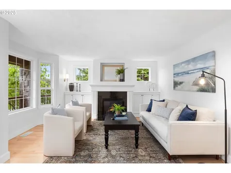 2232 SW Vacuna Street Portland OR 97219