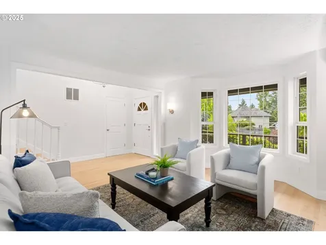 2232 SW Vacuna Street Portland OR 97219