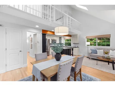 2232 SW Vacuna Street Portland OR 97219