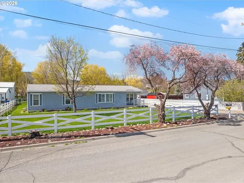775 4th Street Baker City OR 97814