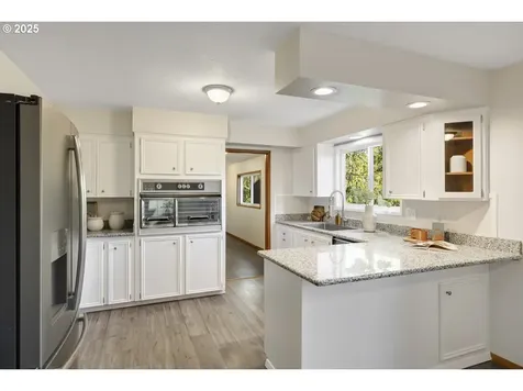 7135 SW Brenne Lane Portland OR 97225