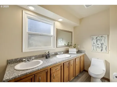 7135 SW Brenne Lane Portland OR 97225