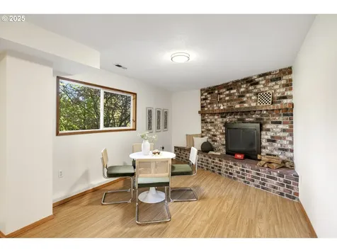 7135 SW Brenne Lane Portland OR 97225