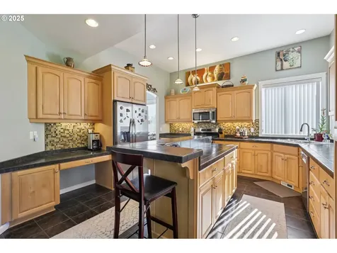 2611 NW 127th Street Vancouver WA 98685