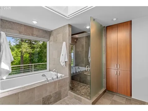4140 NW Thunder Crest Road Portland OR 97229