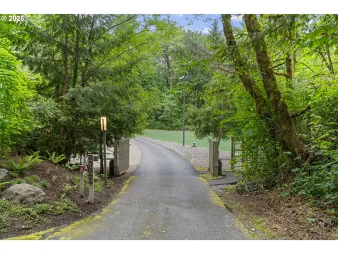 4140 NW Thunder Crest Road Portland OR 97229