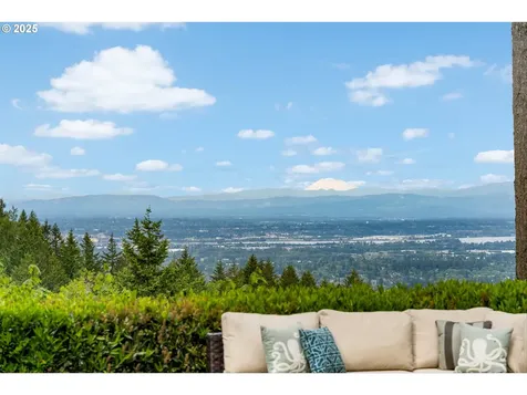 4140 NW Thunder Crest Road Portland OR 97229