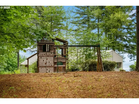 4140 NW Thunder Crest Road Portland OR 97229