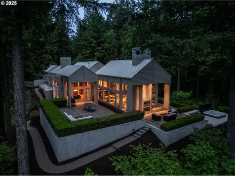 4140 NW Thunder Crest Road Portland OR 97229