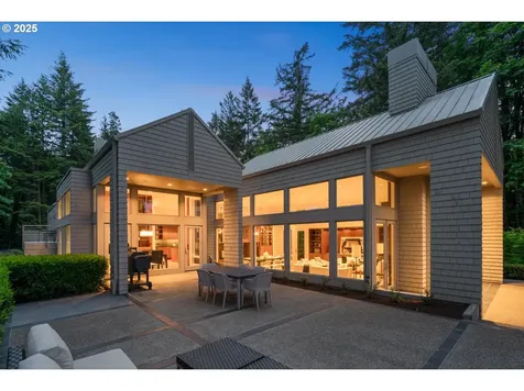 4140 NW Thunder Crest Road Portland OR 97229