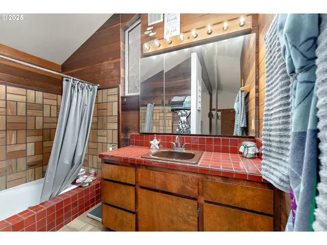 916 NE Malheur Avenue Roseburg OR 97470