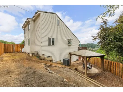 916 NE Malheur Avenue Roseburg OR 97470