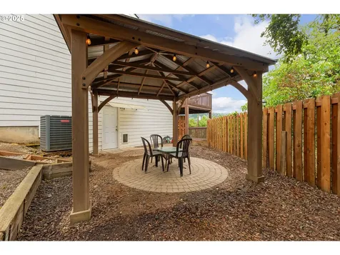 916 NE Malheur Avenue Roseburg OR 97470