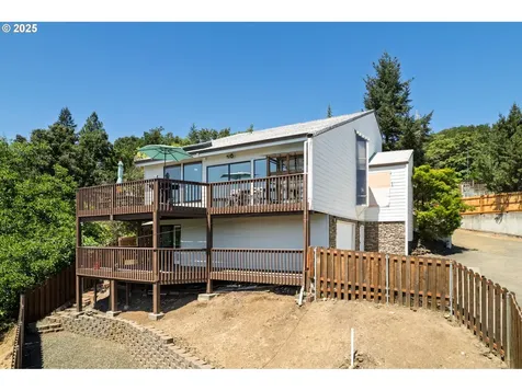 916 NE Malheur Avenue Roseburg OR 97470