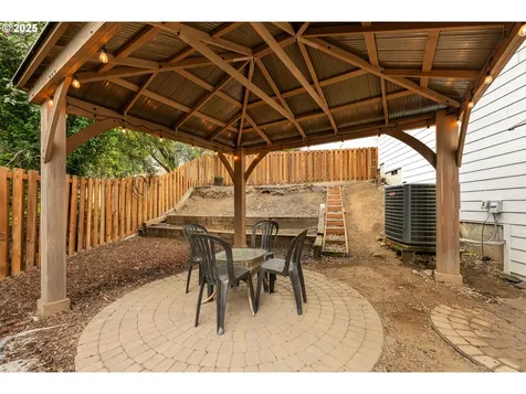 916 NE Malheur Avenue Roseburg OR 97470