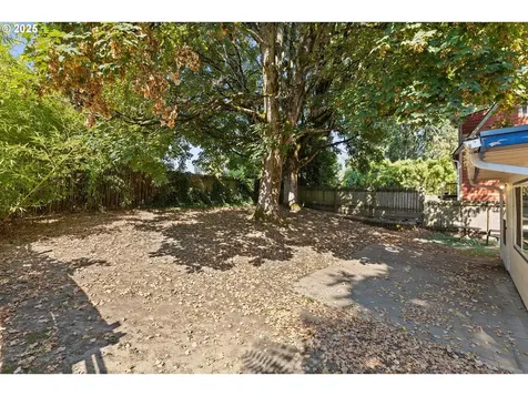 3835 SE 32nd Avenue Portland OR 97202