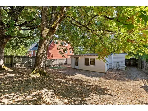 3835 SE 32nd Avenue Portland OR 97202