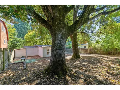 3835 SE 32nd Avenue Portland OR 97202