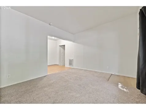 3835 SE 32nd Avenue Portland OR 97202