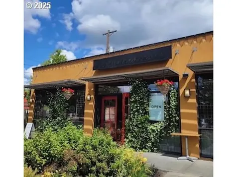 3835 SE 32nd Avenue Portland OR 97202