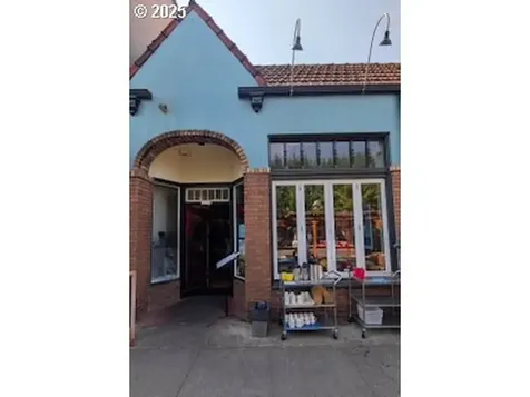 3835 SE 32nd Avenue Portland OR 97202